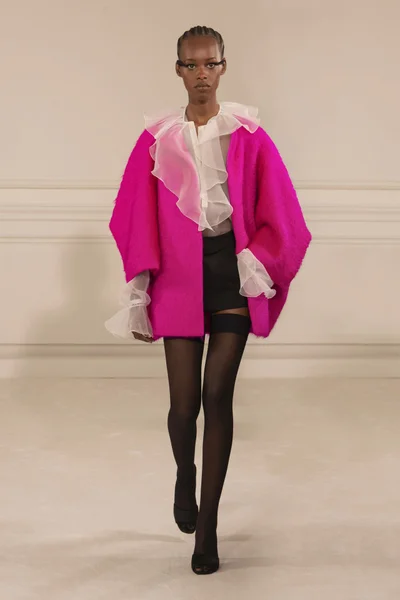 Look 28